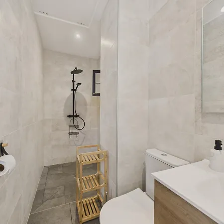 Jolie Maison Avec Jacuzzi Pour 8 Personnes *