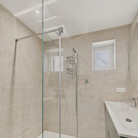 Jolie Maison Avec Jacuzzi Pour 8 Personnes Holiday home