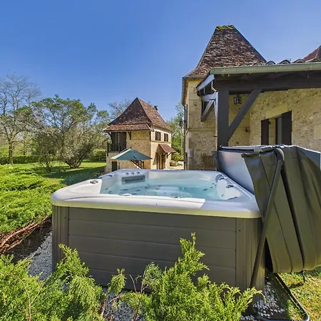 בית נופש Jolie Maison Avec Jacuzzi Pour 8 Personnes *